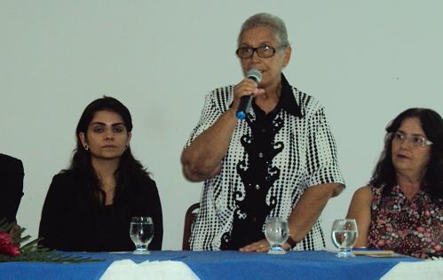 Lúcia Leite fala sobre lutas da Enfermagem em evento da FRM