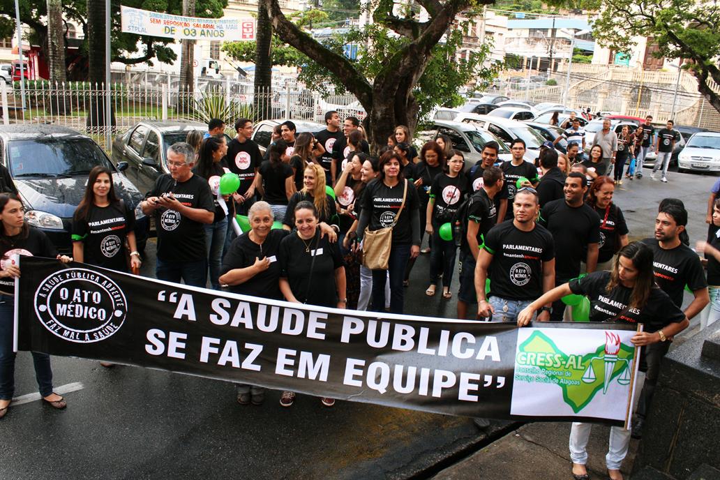 União entre profissionais de saúde pela manutenção dos vetos ao ato médico