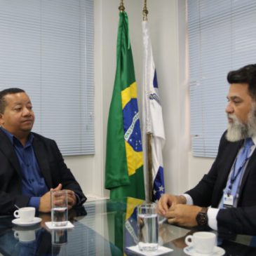 Cofen capacita enfermeiros para inserção do DIU no SUS