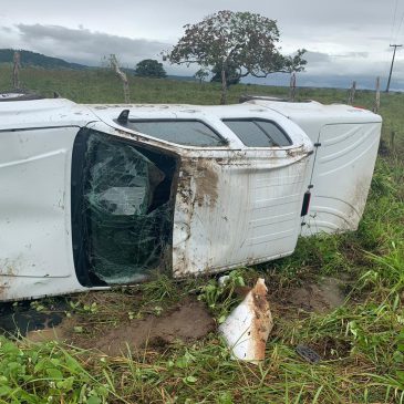 Presidente e conselheiros do Coren-AL sofrem acidente durante entrega de máscaras no interior
