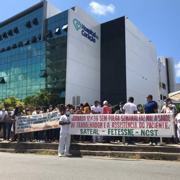 Profissionais de enfermagem realizam ato contra jornada 12x36h