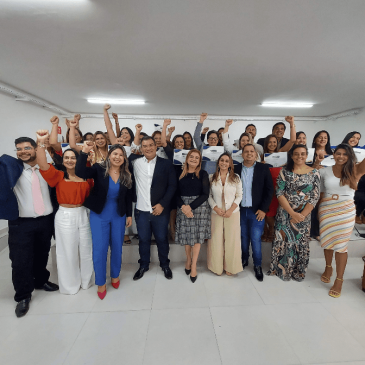 Coren-AL entrega certificado do Curso de Consulta Ginecológica para enfermeiros