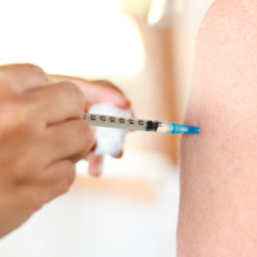 Vacinação de crianças volta a ser obrigatória no Bolsa Família