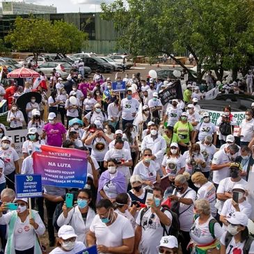 Coren-AL participa de ato pelo Piso Salarial da Enfermagem em Brasília