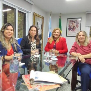 Cofen recebe nova coordenadora de Saúde da Mulher do Ministério Saúde