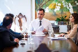 Presidente do Senado irá contestar decisão do STF sobre Piso